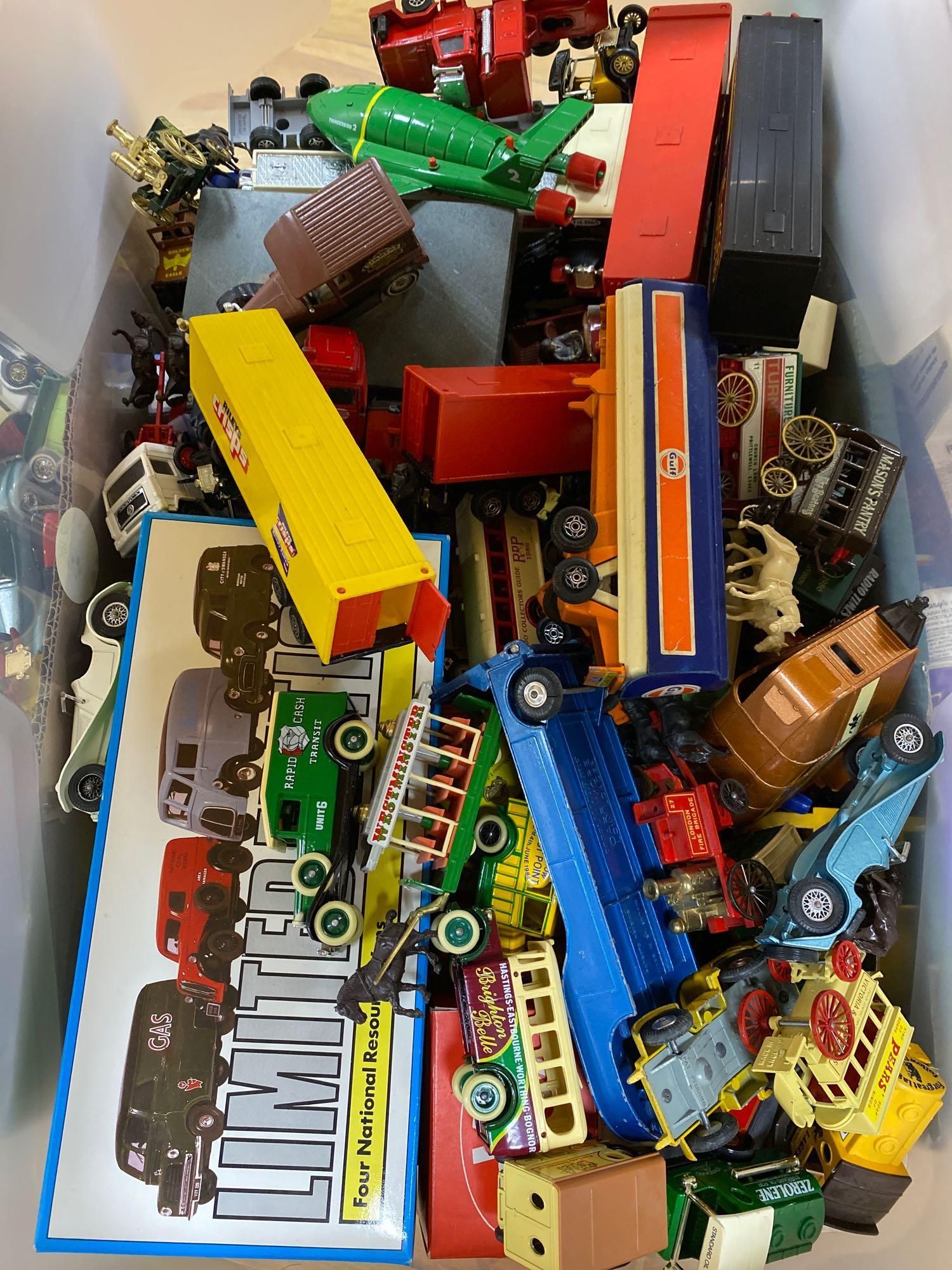 Matchbox Toys, many boxed, and a quantity of unboxed die-cast toys